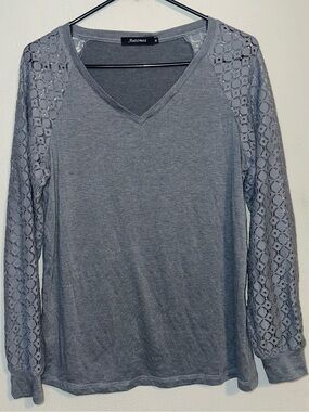 Automet Gray V Neck Lace Sleeve Top